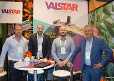 Sander Metz and Floris Hoogwerf (Valstar Holland) and Niels Kooistra and Jan van Heijningen (Eminent Seeds).
